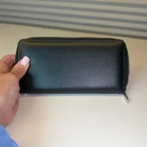 Zip & Goâ„¢ Leather Clutch Wallet