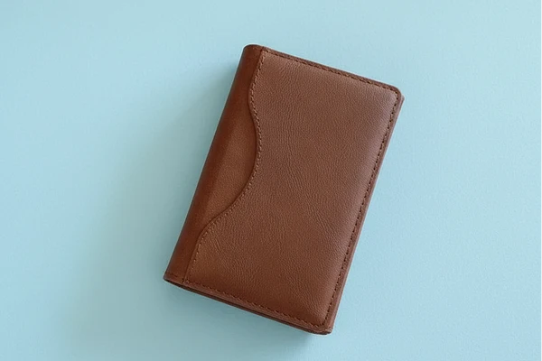SnapStay Magnetic Travel Wallet - Image 4